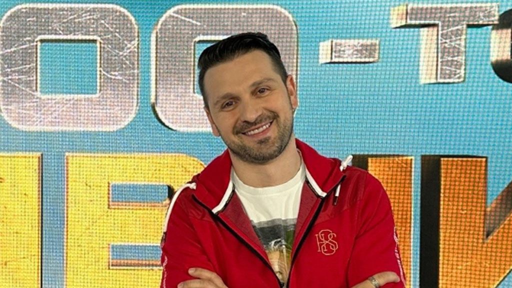 Александър-Сано-показа-порасналата-си-дъщеря-в-ролята-на-грижовна-леля-(СНИМКА)