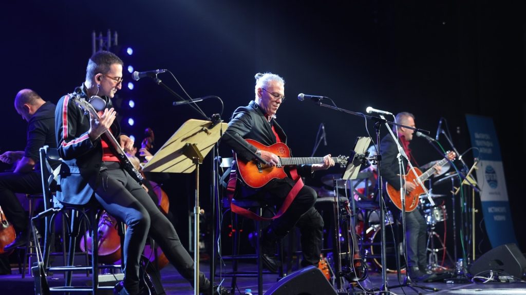 Хиляди-на-концерт-на-„Фондацията”,-посветен-на-рок-легендата-Кирил-Маричков-(СНИМКИ)