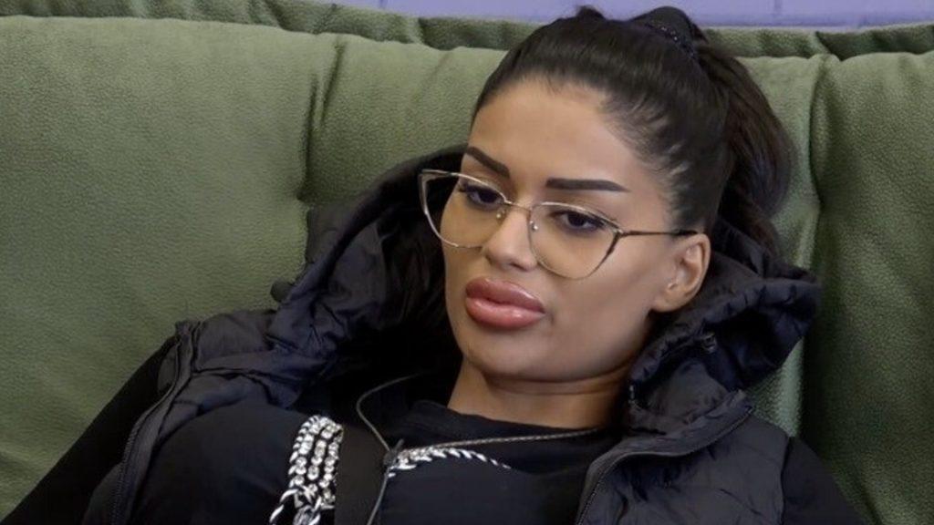 Емоционален конфликт в Big Brother: Теодора се изправи срещу Виктор с категорично решение (ВИДЕО) Емоционален-конфликт-в-big-brother:-Теодора-се-изправи-срещу-Виктор-с-категорично-решение-(ВИДЕО)